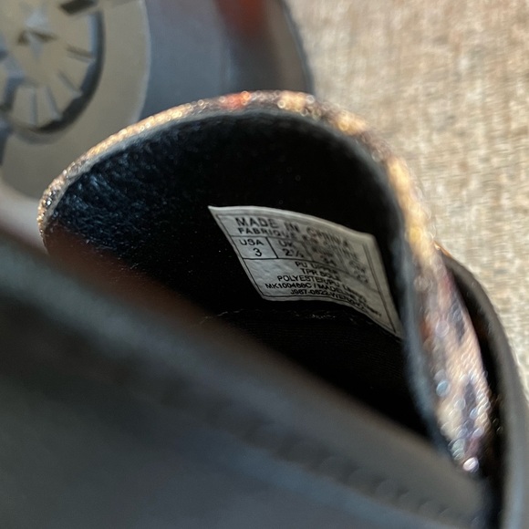 ❣️🆕 MICHAEL KORS Little Girls Madeline Penny
Leopard Print Loafers❣️ - Picture 11 of 12